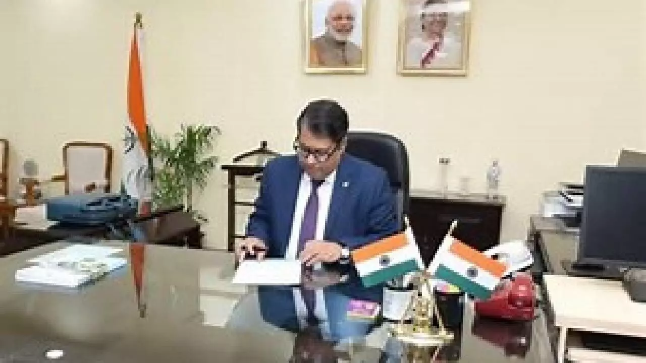 Vikram Dev assumes charge as coal secy Vikram Dev assumes charge as coal secy