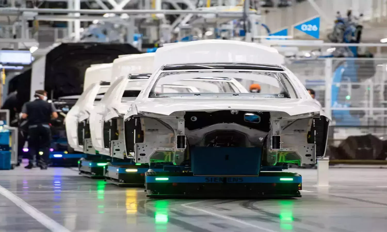 Stock Market Today: Vehicle, heavy machinery shares fell