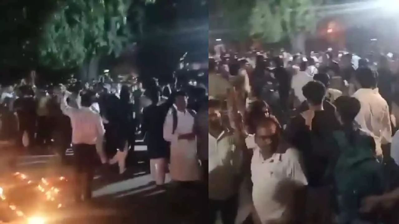 Student Groups Clash In Jamia During Diwali Celebrations Student Groups Clash In Jamia During Diwali Celebrations