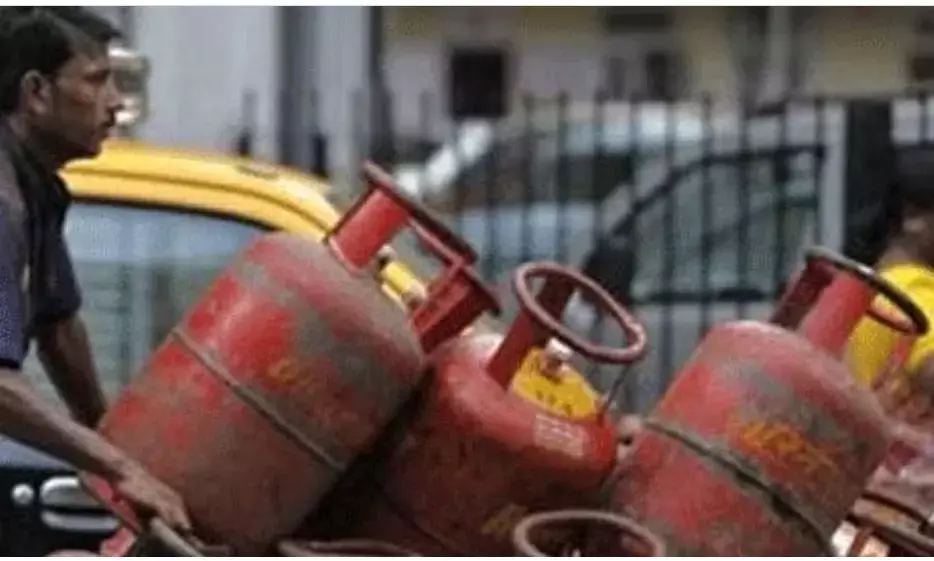 Free Cooking Gas Cylinders Under Deepam Scheme to Launch in Andhra This Diwali