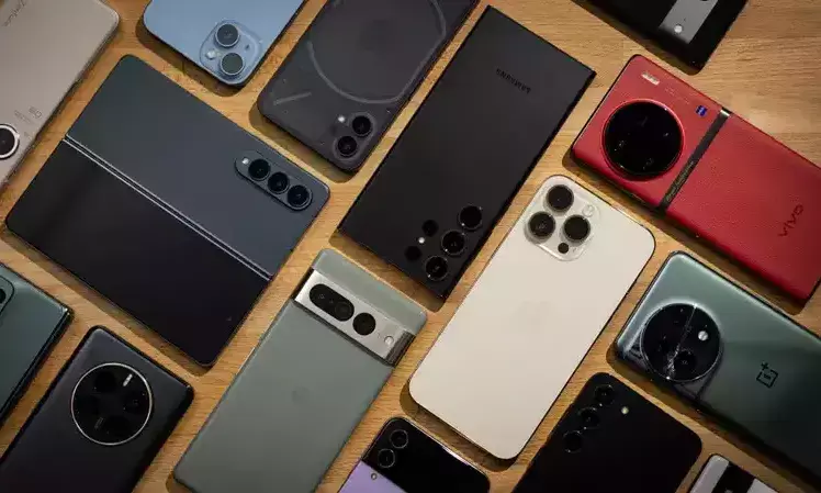 Samsung widens value share gap with Apple in India smartphone market, Vivo tops volume chart in Q3 Samsung widens value share gap with Apple in India smartphone market, Vivo tops volume chart in Q3