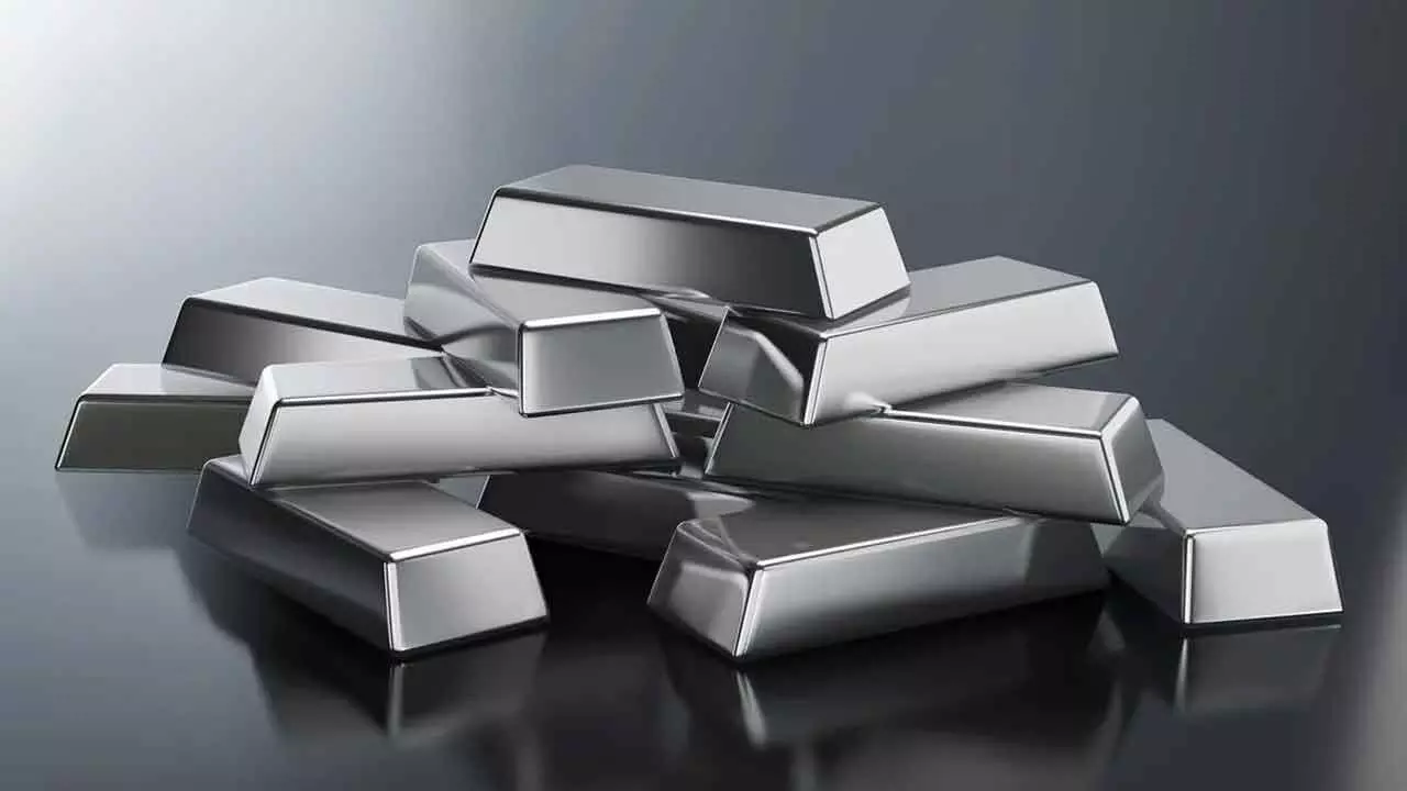 Silver May Touch Rs 1.25 Lakh A Kg: Motilal Oswal Silver May Touch Rs 1.25 Lakh A Kg: Motilal Oswal