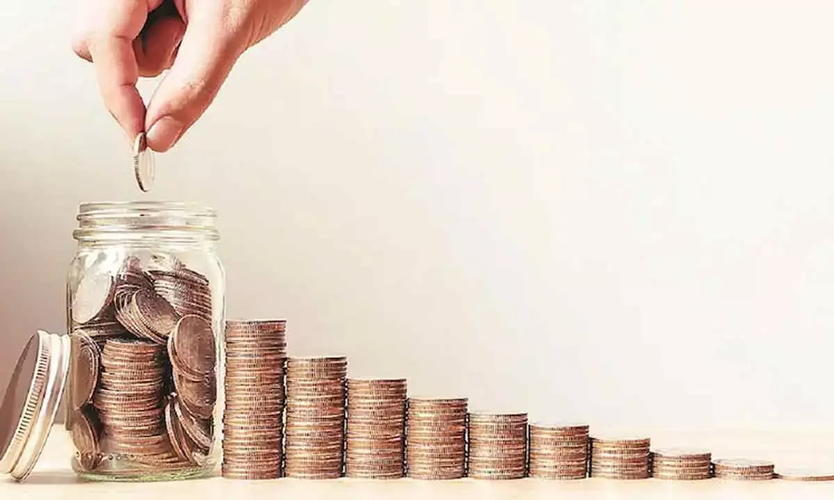 Fund Houses Sit On War Chest Of Rs 2L Cr, Ready To Pounce As Mkts Improve
