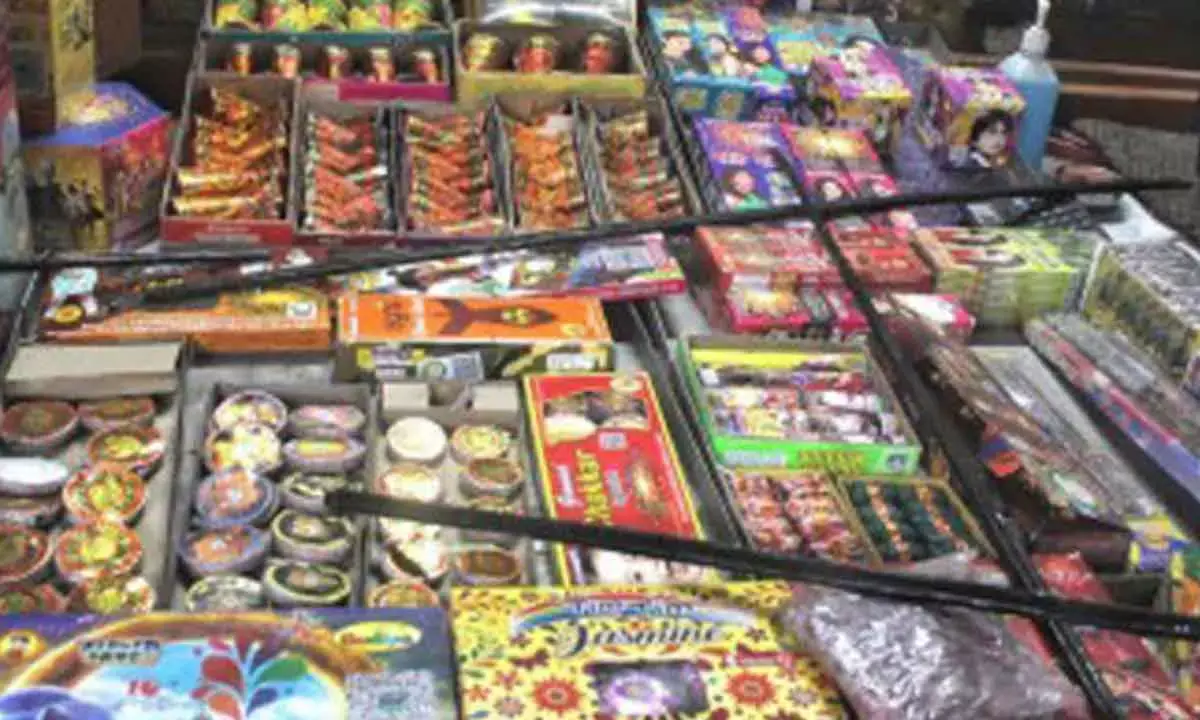 Supreme Court Questions Enforcement of Firecracker Ban in Delhi Amid Air Pollution Crisis