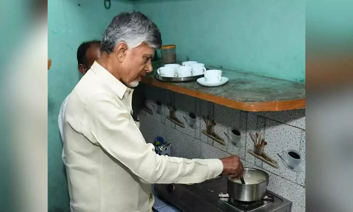 CM Naidu Unveils Free LPG Cylinder Scheme