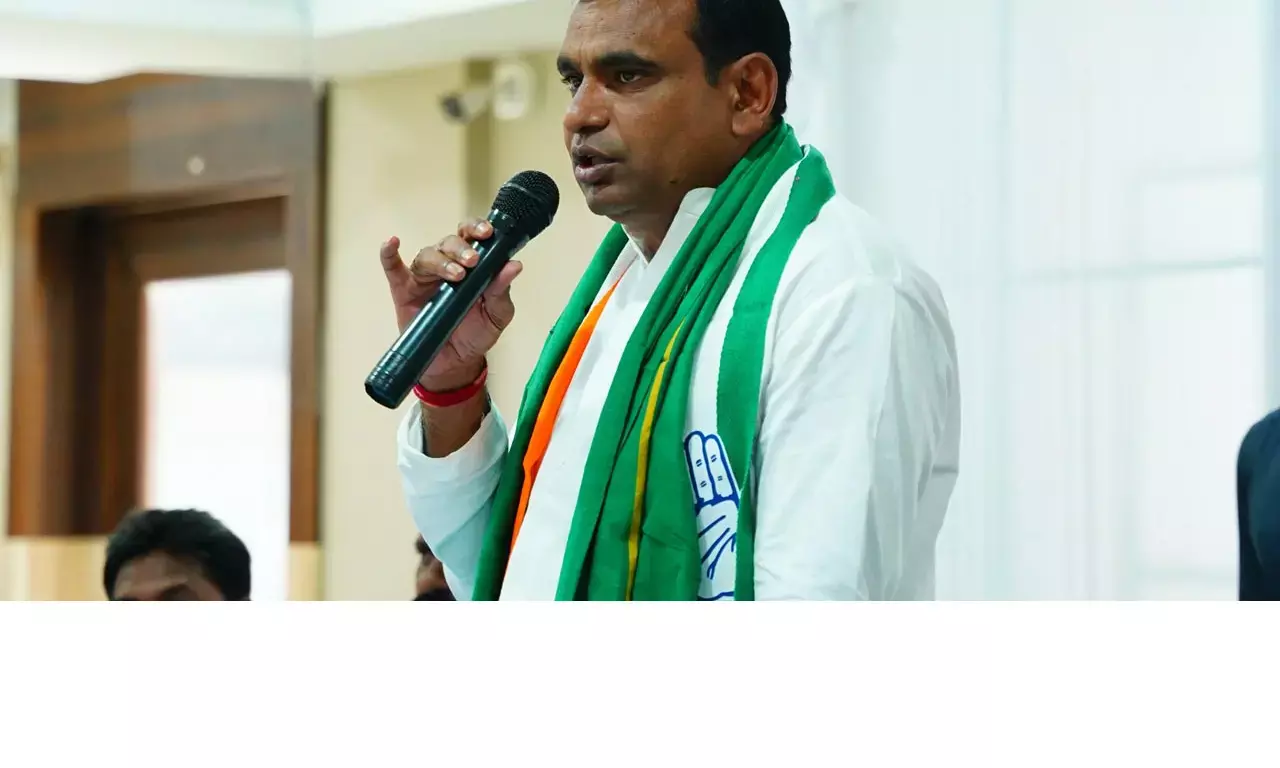 Chamala Dares BRS Leaders to Debate on Implantation of Election Manifestos