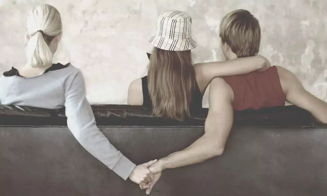 Chinese Man Maintains Relationships with Four Women in Same Housing Complex for Four Years