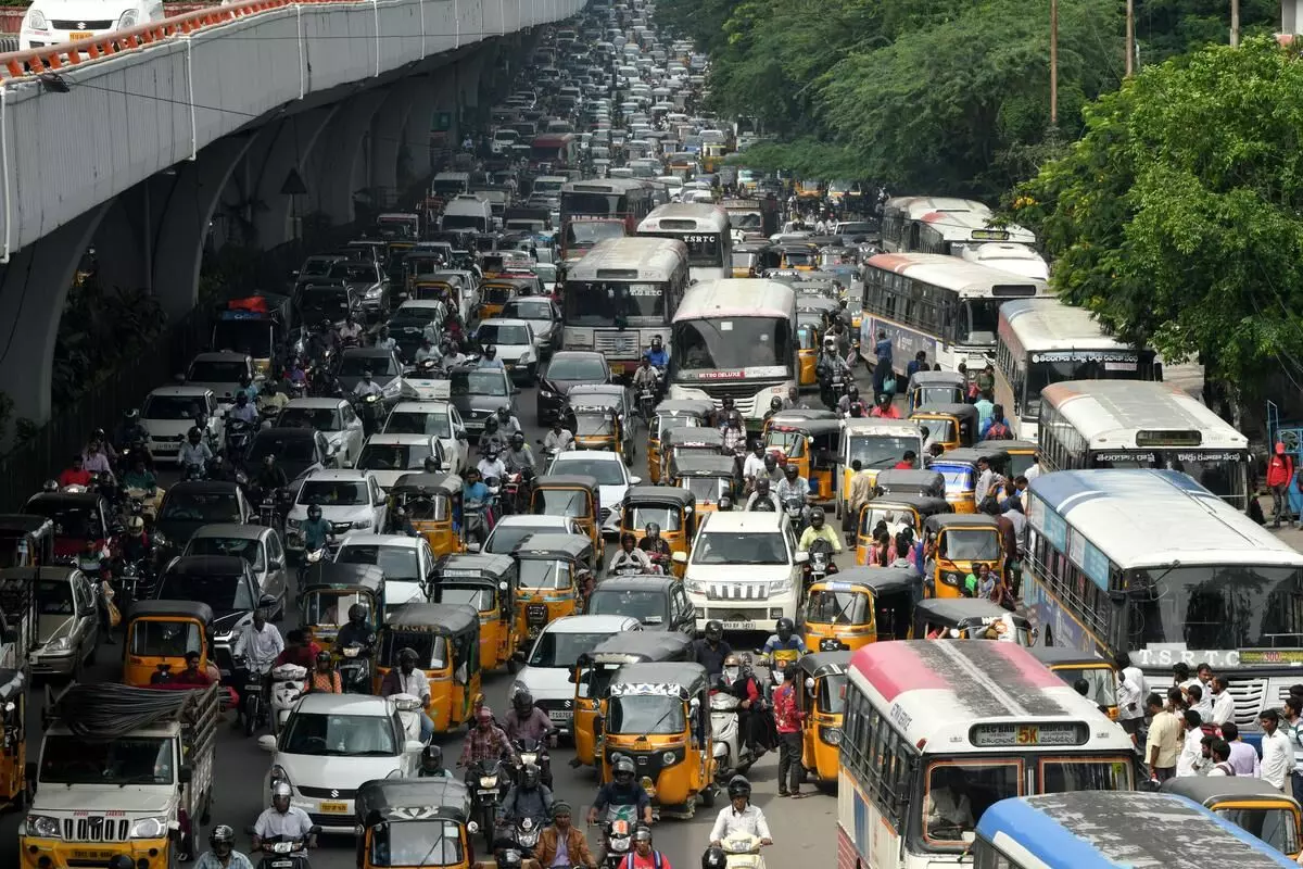 Over 2.66 Lakh Motorists in Hyderabad Caught Jumping Signals in 10 Months Over 2.66 Lakh Motorists in Hyderabad Caught Jumping Signals in 10 Months