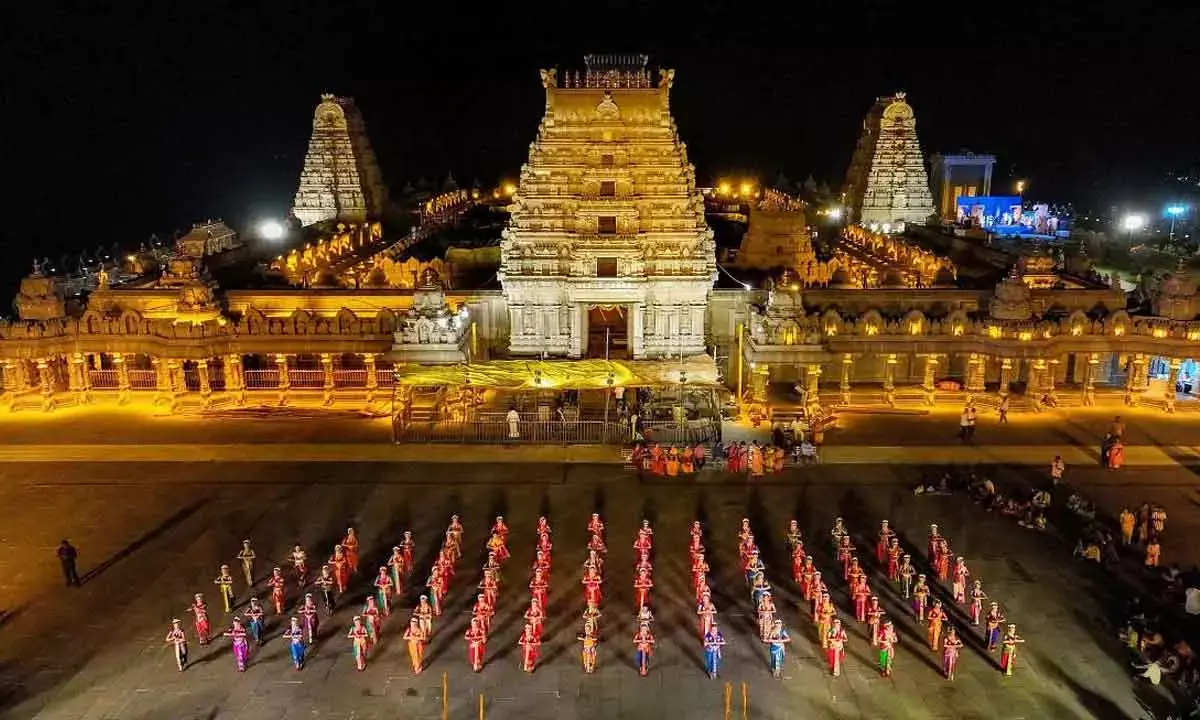 Yadagirigutta Temple Board On Lines Of TTD