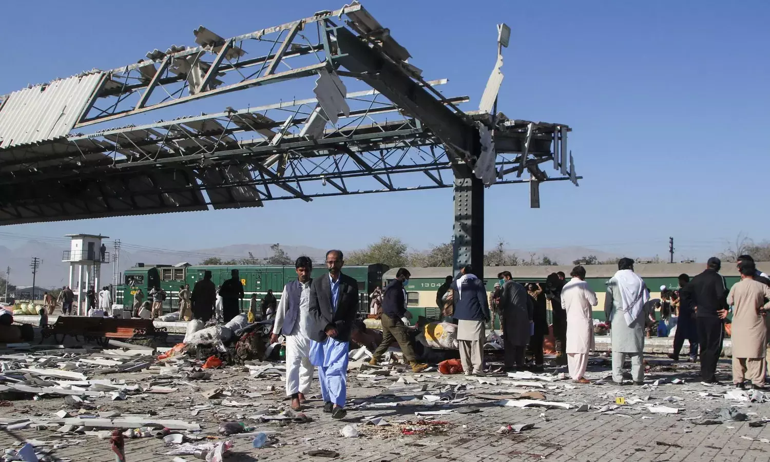 Pakistan Railway Station Explosion: Blast Targeting Army in Balochistan Kills 24+, Injures Over 40