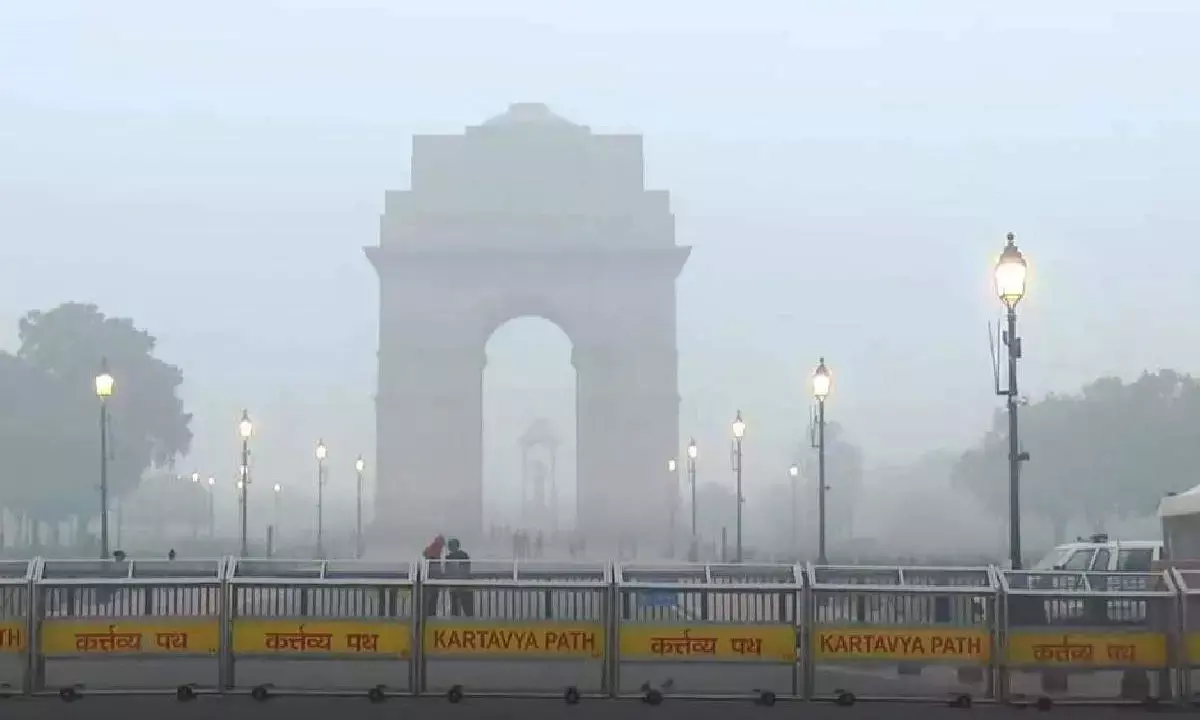 Flights Delayed and Trains Running Late as Severe Smog Reduces Visibility in Delhi