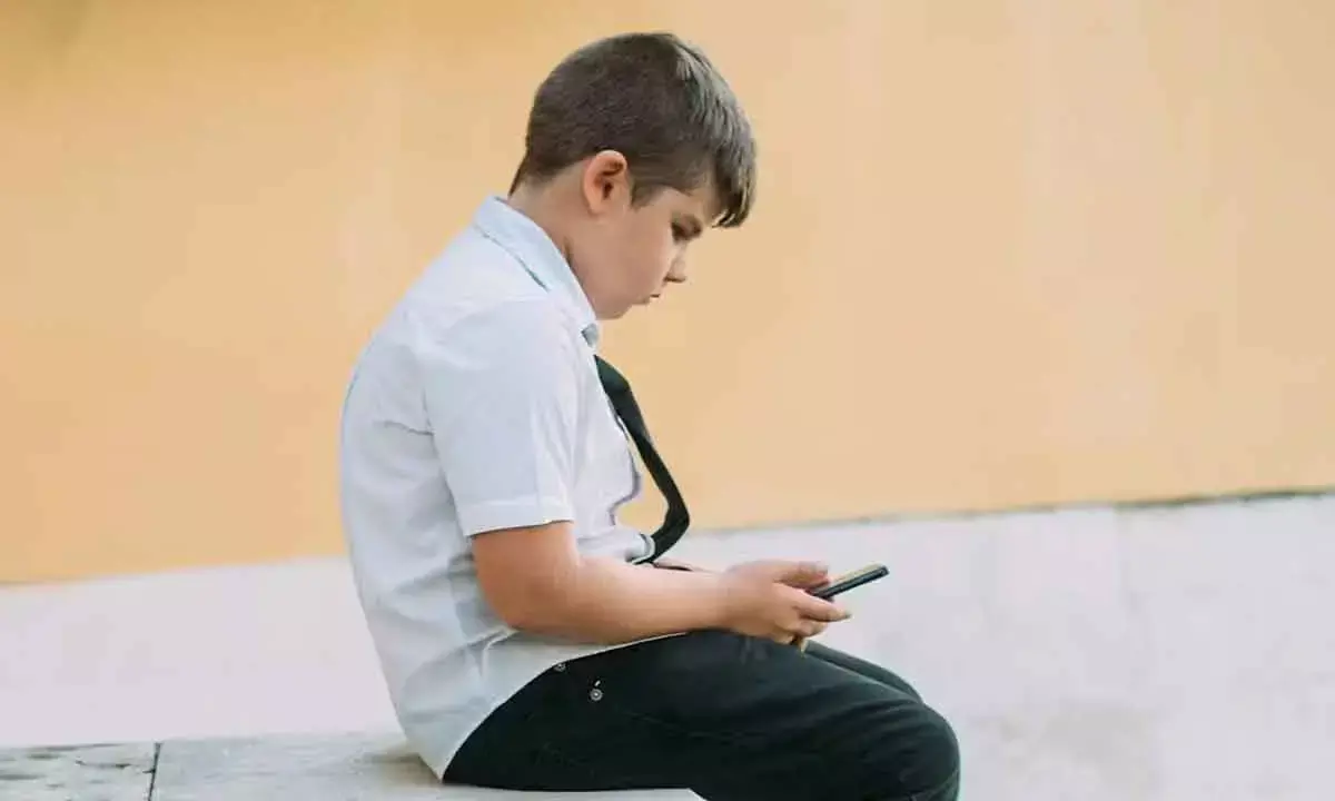 Does Limiting Social Media Use Really Help Teens Overcome Anxiety And Depression?