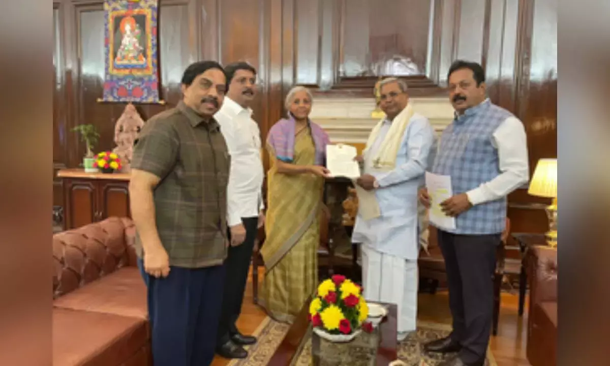 CM Siddaramaiah urges FM Sitharaman to rectify reduced loan amount by NABARD to K’taka