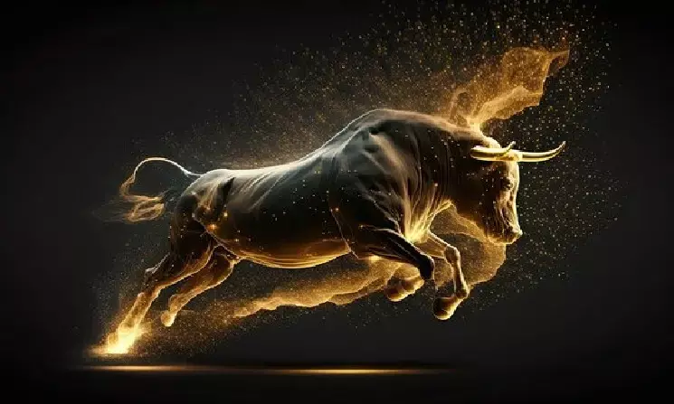 Gold prices rebound to Rs80,000-level despite Trumps aggressive trade policy: Analysts