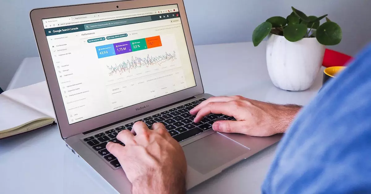 Best Free & Paid SEO Tools Small Indian Businesses Must Use
