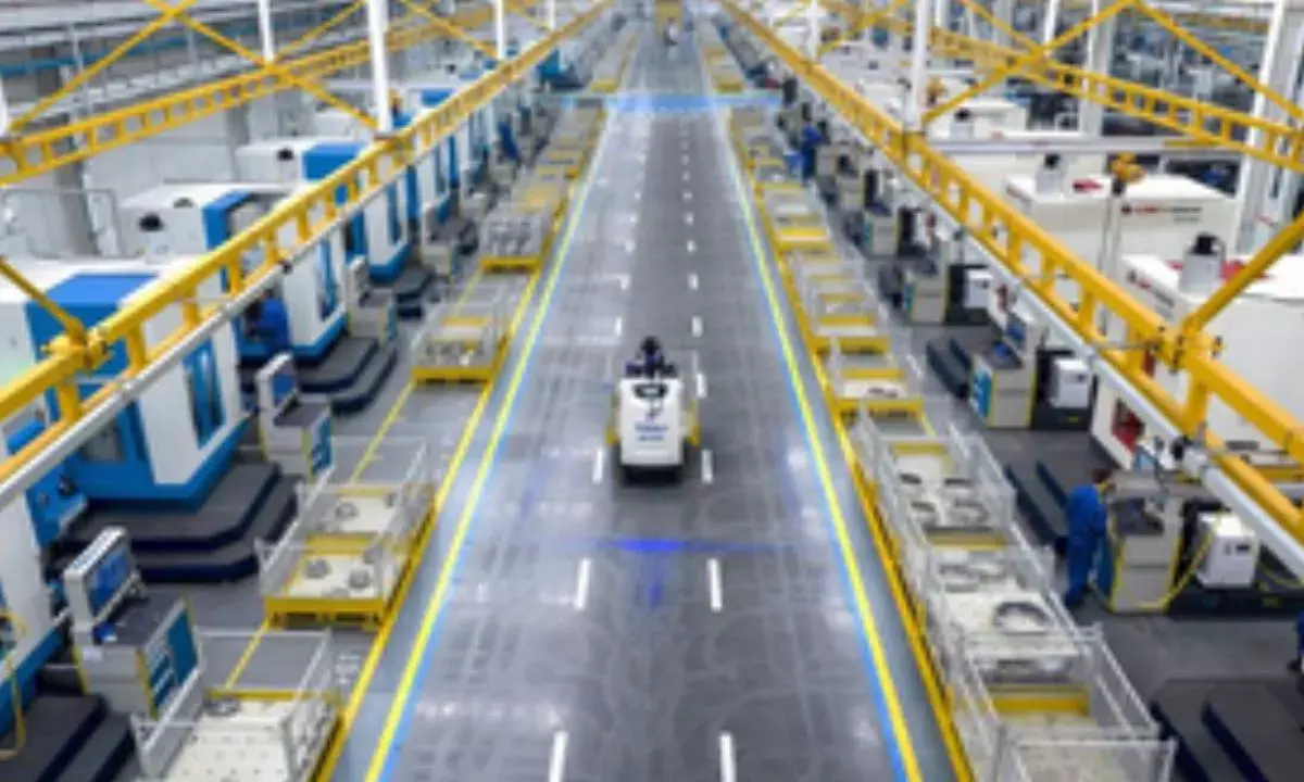 Chinas manufacturing sector posts faster expansion in November