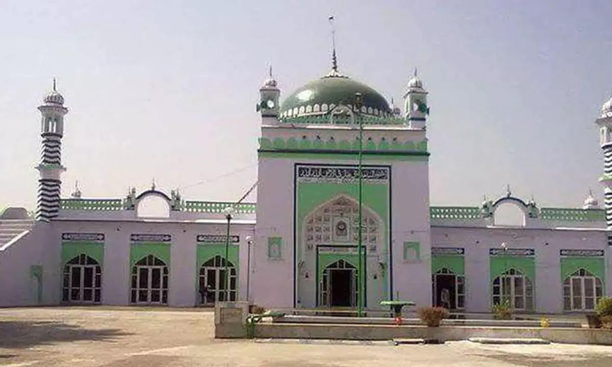 SC Halts Trial Court Proceedings In Sambhal Mosque Dispute