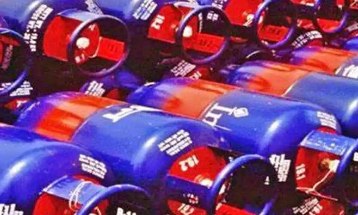 OMCs Hike ATF Price By 1.45% Commercial LPG Up Rs 16.5/ Cylinder