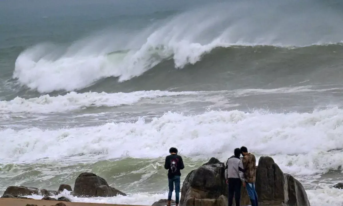 Cyclone Fengal: Karnataka Districts Announce School Closures Amid Heavy Rainfall