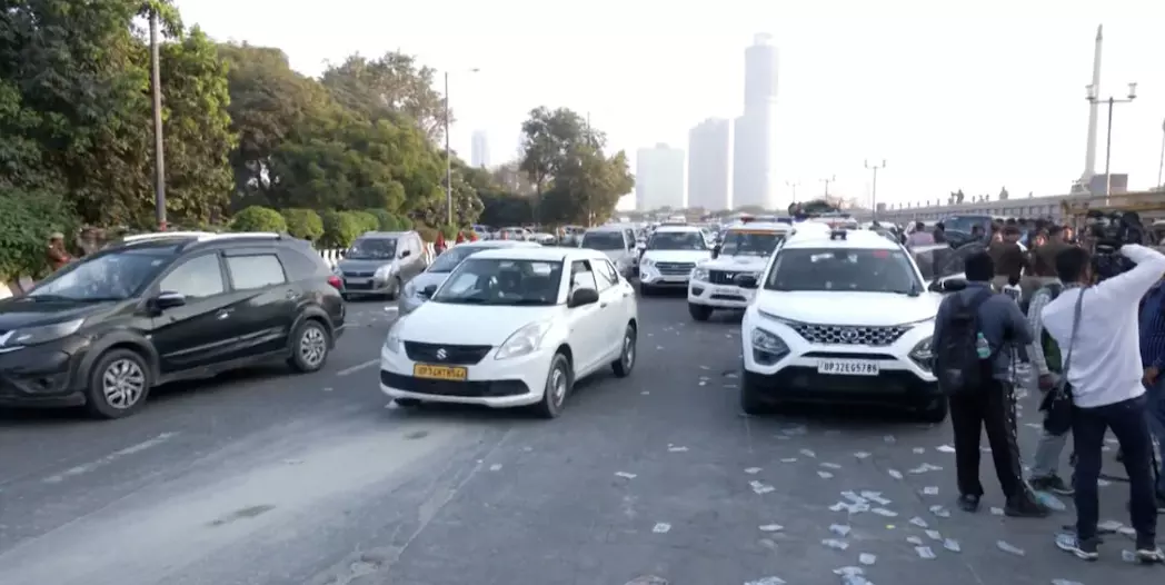 Farmers vacate protest site, traffic resumes on Noida Expressway Farmers vacate protest site, traffic resumes on Noida Expressway