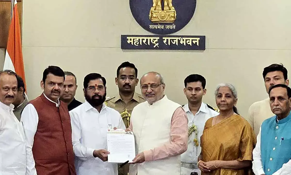 Guv Invites Fadnavis To Form Maha Govt, Swearing-In On Thursday