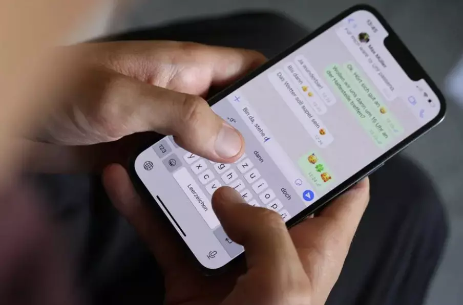 WhatsApp about to launch new feature to translate chats