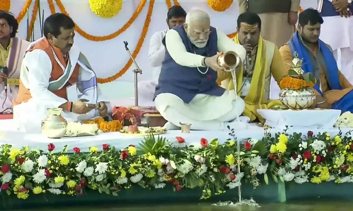 Modi Offers Prayers At Sangam In Prayagraj