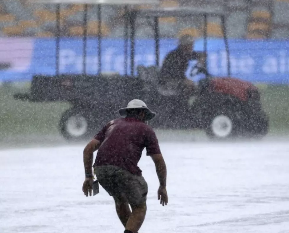 India vs Australia 3rd Test Day 2: Brisbane under rain alert India vs Australia 3rd Test Day 2: Brisbane under rain alert