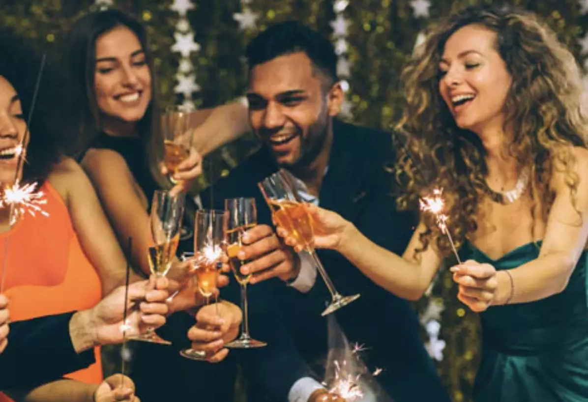 Hosting a new year’s party? Here are 5 essentials to get party-ready! Hosting a new year’s party? Here are 5 essentials to get party-ready!