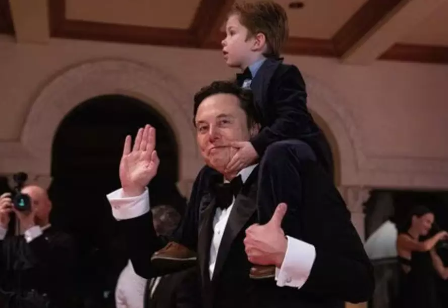 Elon Musk joins President-elect Trump for new years eve bash at Mar-a-Lago