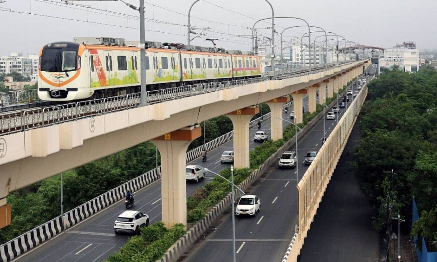1950003-cm-revanth-reddy-greenlights-metro-expansion-with-double-decker-corridors-for-north-hyderabad.jpg