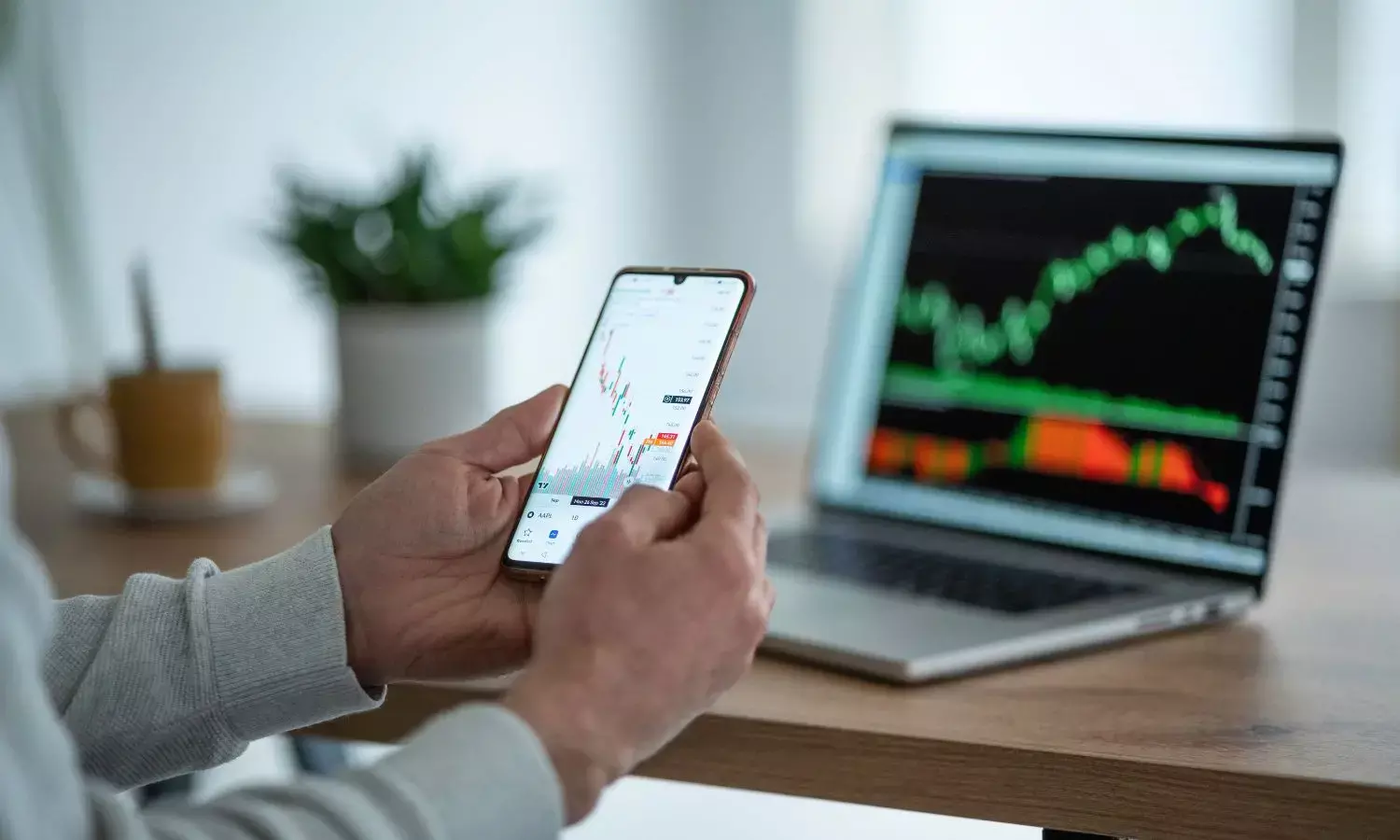 Indian stock market trades flat as new US President avoids tariffs on Day 1