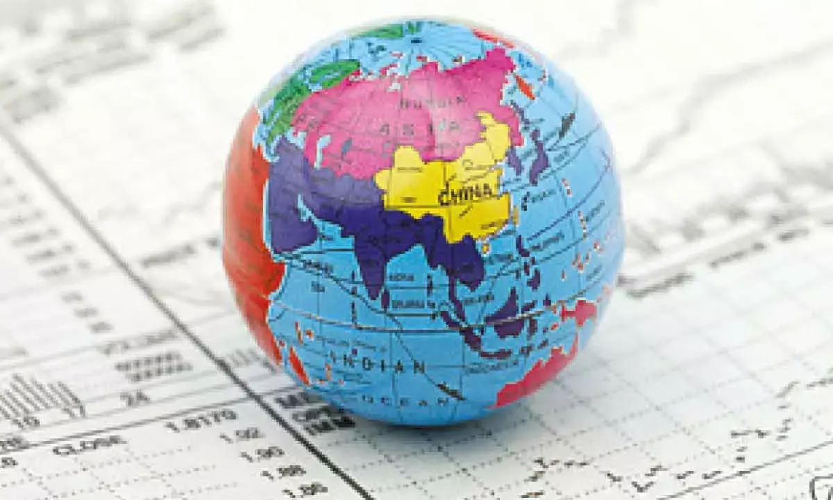 Asian Stocks Gain Despite Modest Losses On Wall St