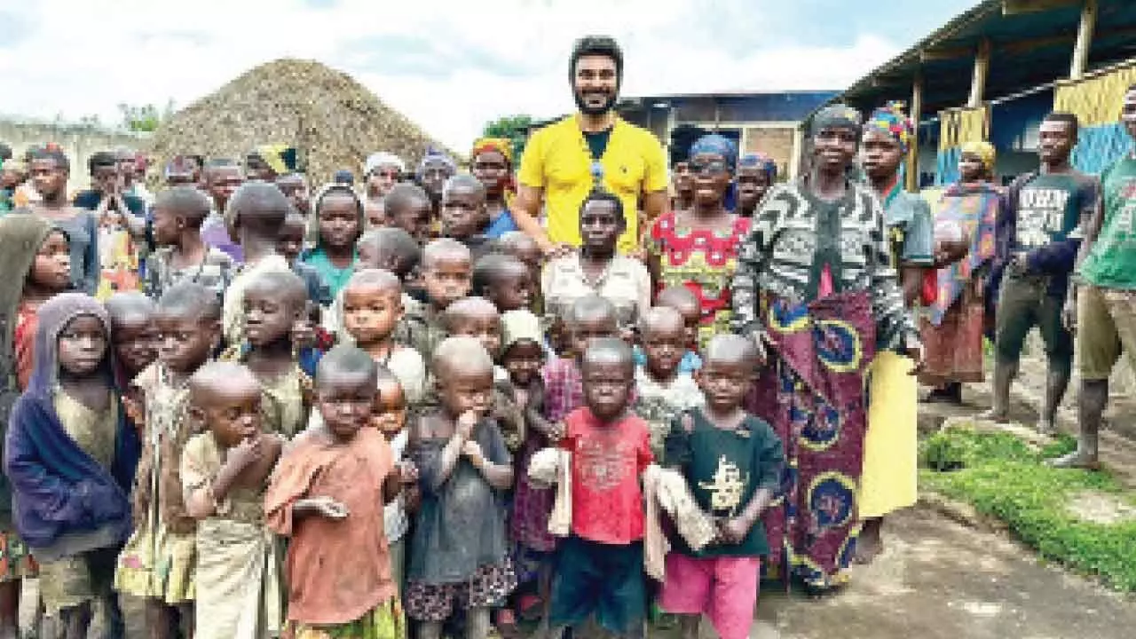 Meet Ravi Prabhu, The Telugu Vlogger Who Travelled To All 195 Nations On Earth Meet Ravi Prabhu, The Telugu Vlogger Who Travelled To All 195 Nations On Earth