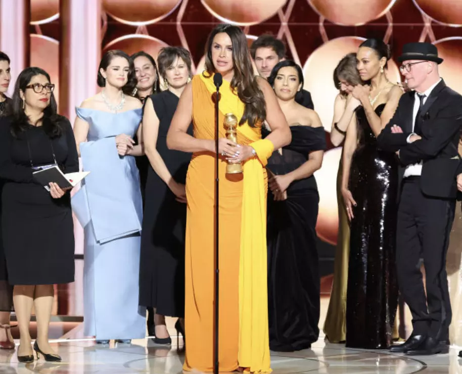 2025 Golden Globes Highlights, Mid-Atlantic braces for snowstorm, and Lions clinch NFL playoff top seed 2025 Golden Globes Highlights, Mid-Atlantic braces for snowstorm, and Lions clinch NFL playoff top seed