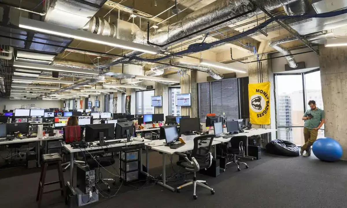 200 UK Companies Shift to Permanent 4-Day Work Week Model