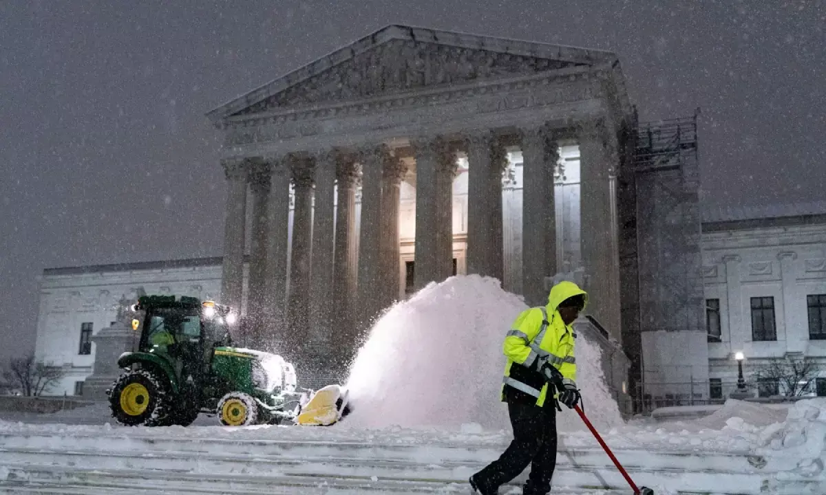 Winter Storm in the US: 23,000 Flights Canceled, 2 Lakh People Without Power