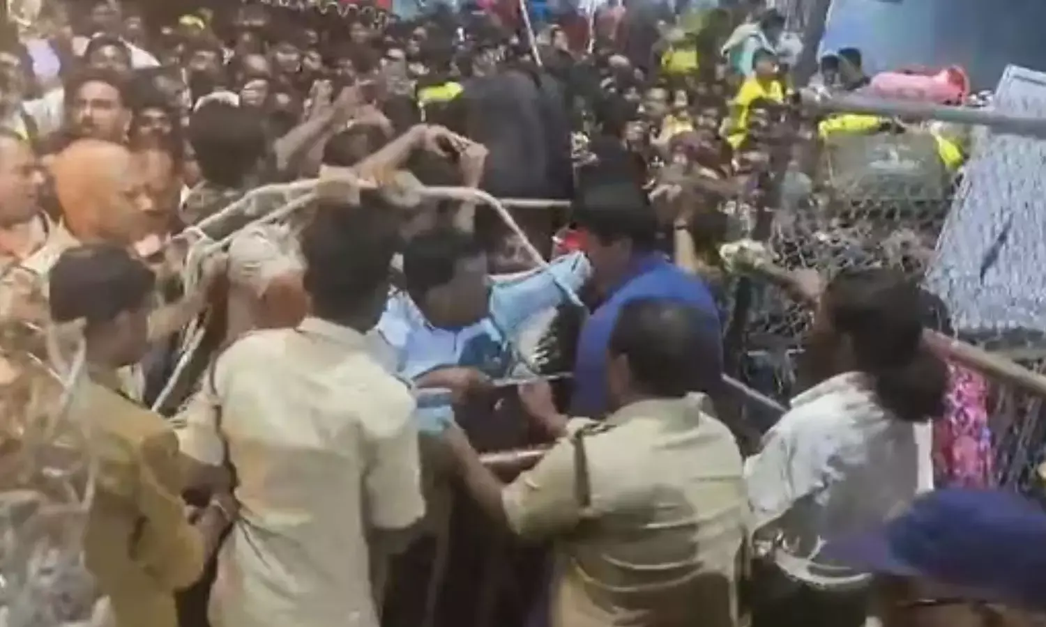Andhra Pradesh: Moments leading up to Tirupati stampede that claimed 6 lives; TTD apologises Andhra Pradesh: Moments leading up to Tirupati stampede that claimed 6 lives; TTD apologises