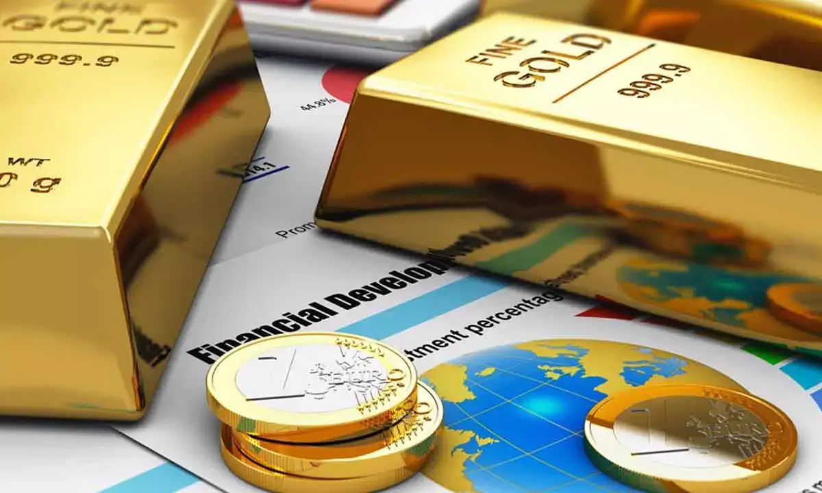 Gold Falls Rs 160, Silver Flat At Rs 92,000