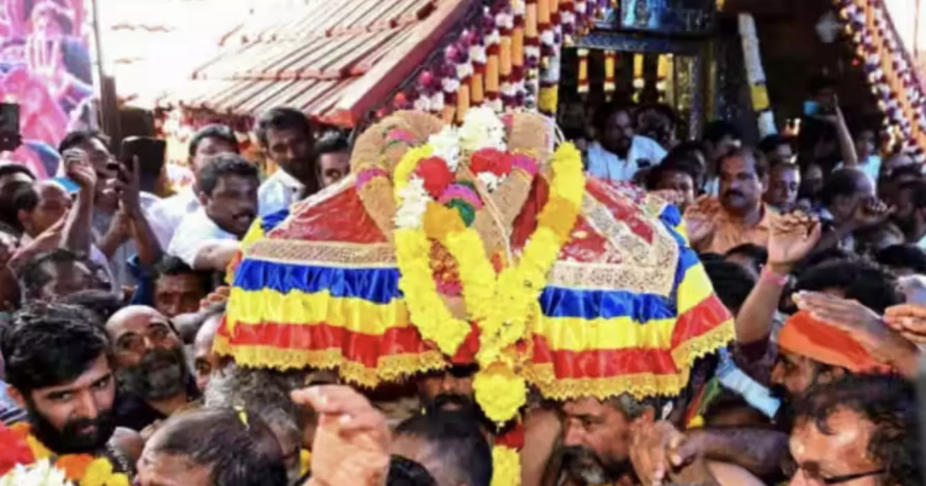 Makaravilakku 2025: Date, rituals, and spiritual significance at Sabarimala Temple Makaravilakku 2025: Date, rituals, and spiritual significance at Sabarimala Temple