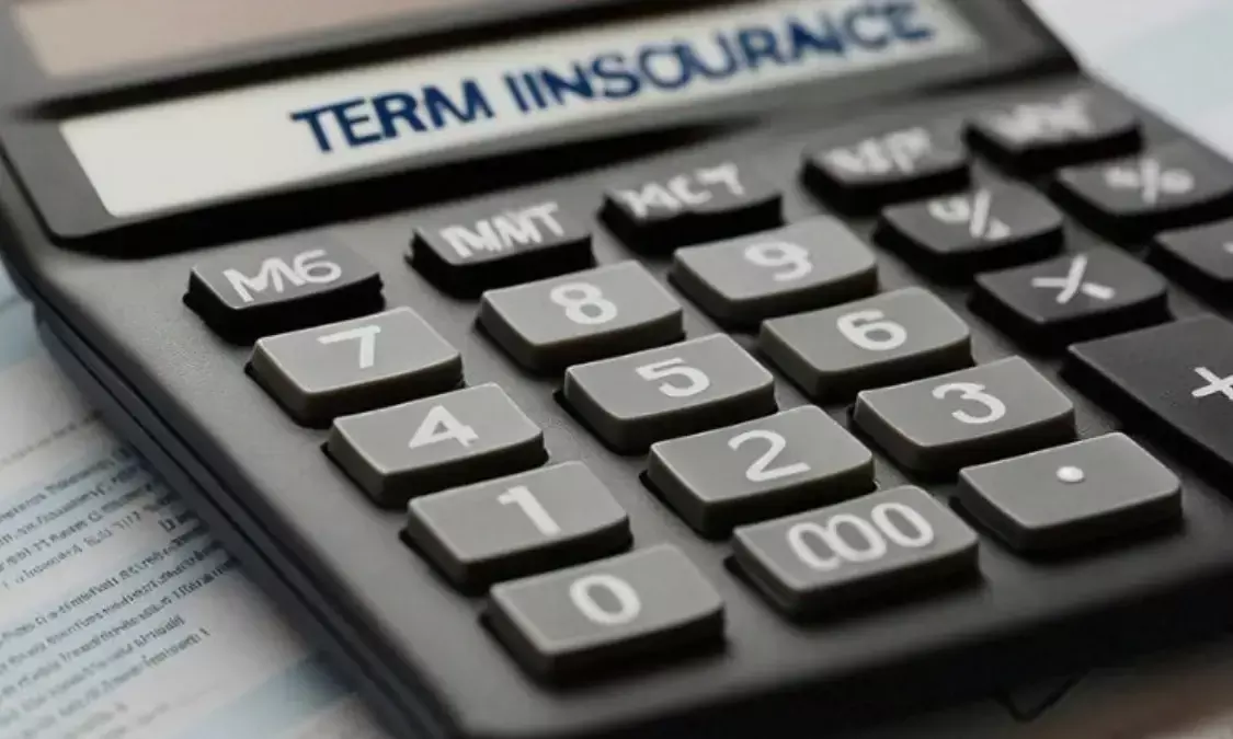 How to Compare Premiums Using a Term Insurance Calculator