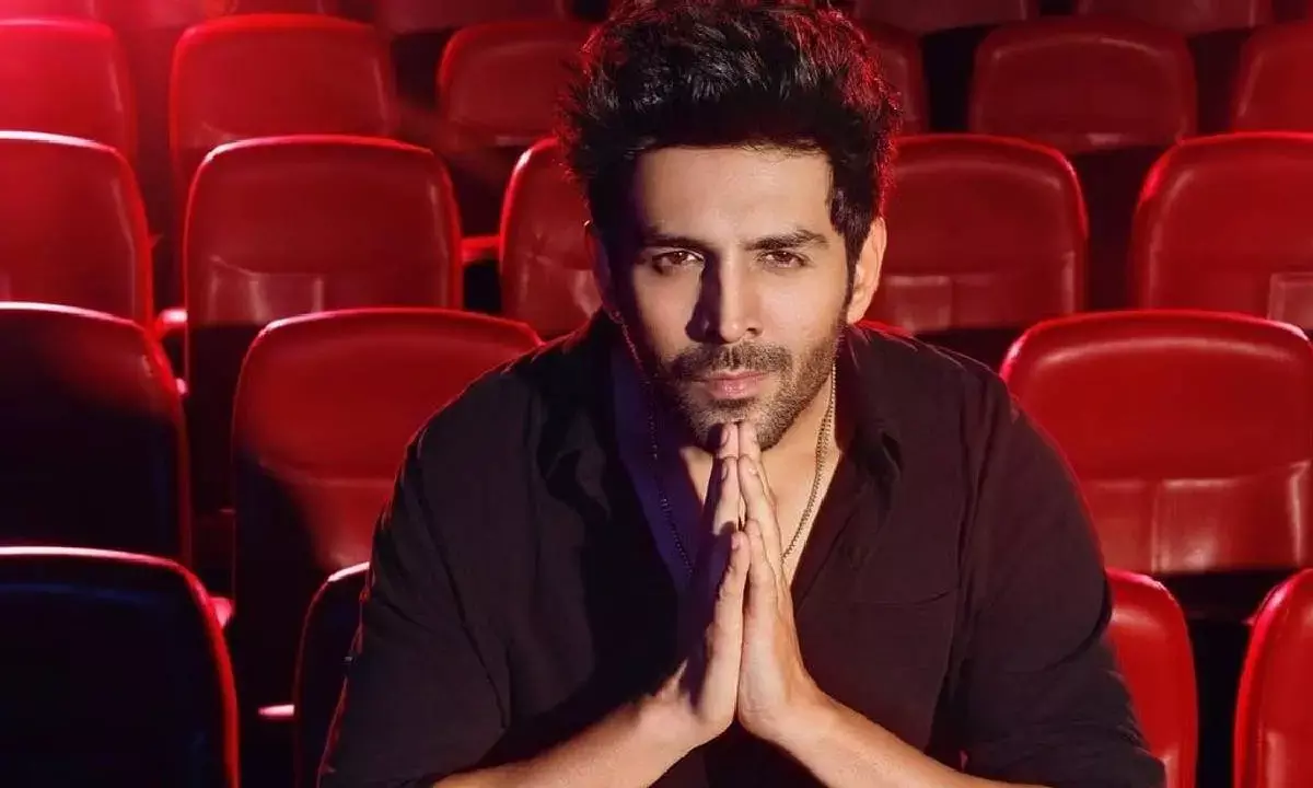 Kartik Aaryan Clears the Air About His Relationship Status at Zee Real Heroes 2024 Kartik Aaryan Clears the Air About His Relationship Status at Zee Real Heroes 2024