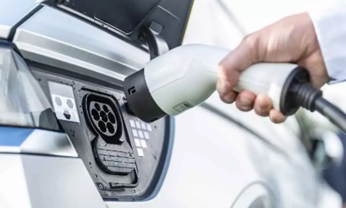 Plug-In Hybrid E-Vehicles To Drive Global EV Growth