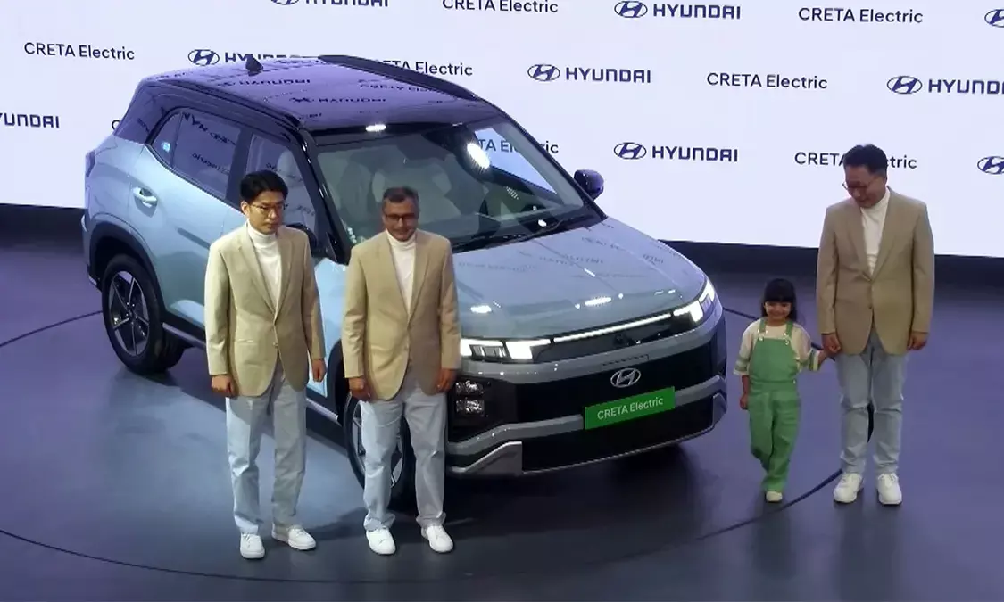 Bharat Mobility Global Auto Expo 2025 Day 2 Live Updates: Automakers drive sustainability with electric launches dominating the event