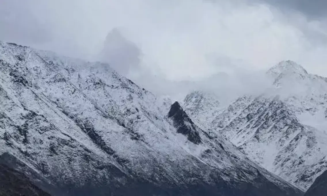 J&K Weather Update: Intermittent snowfall predicted till Jan 23