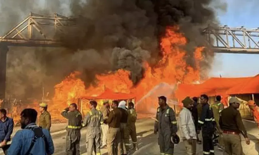 Massive fire erupts at Maha Kumbh tents in Prayagraj, no casualties reported