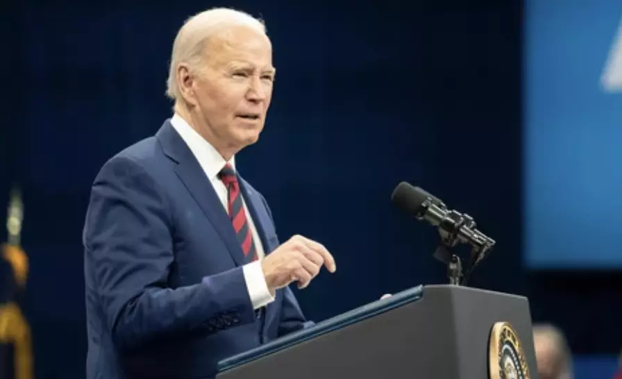 Bidens cognitive decline becomes a focus as staffers speak out Bidens cognitive decline becomes a focus as staffers speak out