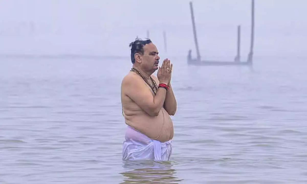 Rajasthan CM Takes Dip In Triveni Sangam