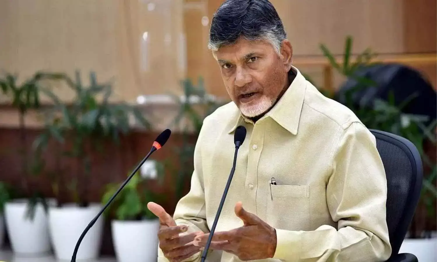 Naidu announces Rs.25 lakh ex-gratia, jobs to each deceased family
