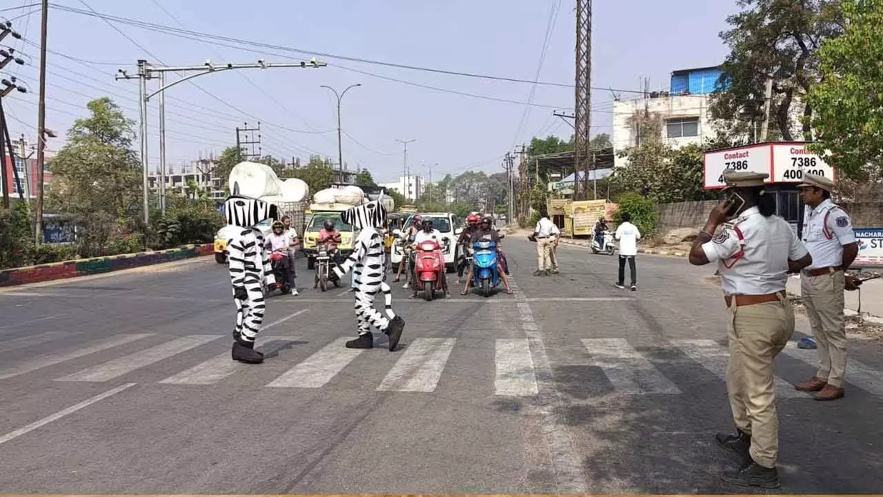 Mumbai to Hyderabad: Zuno’s Mascot Brings Road Safety To Life Mumbai to Hyderabad: Zuno’s Mascot Brings Road Safety To Life